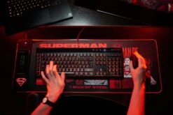 Superman XXL Gaming Mousepad -Just Geek Store 690e15c5 eff0 4a01 a229 5f3047b9448e
