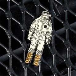 Pin Kings Star Wars Enamel Pin Badge Set 1.19 – Leia (Hoth Outfit) And Rebel Commander -Just Geek Store sw kenner pin kings 1.19 3