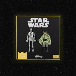 Pin Kings Star Wars Enamel Pin Badge Set 1.35 – 8D8 And Princess Leia Organa (in Combat Poncho)