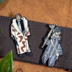 Pin Kings Star Wars Enamel Pin Badge Set 1.38 – Han Solo (in Trench Coat) And Teebo -Just Geek Store sw kenner pin kings 1.38 5