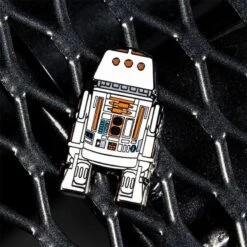Pin Kings Star Wars Enamel Pin Badge Set 1.9 – Luke Skywalker: X Wing Pilot And R5 D4 8 Pin Kings Star Wars Enamel Pin Badge Set 1.9 – Luke Skywalker: X Wing Pilot And R5 D4 -Just Geek Store sw kenner pin kings 1.9 3